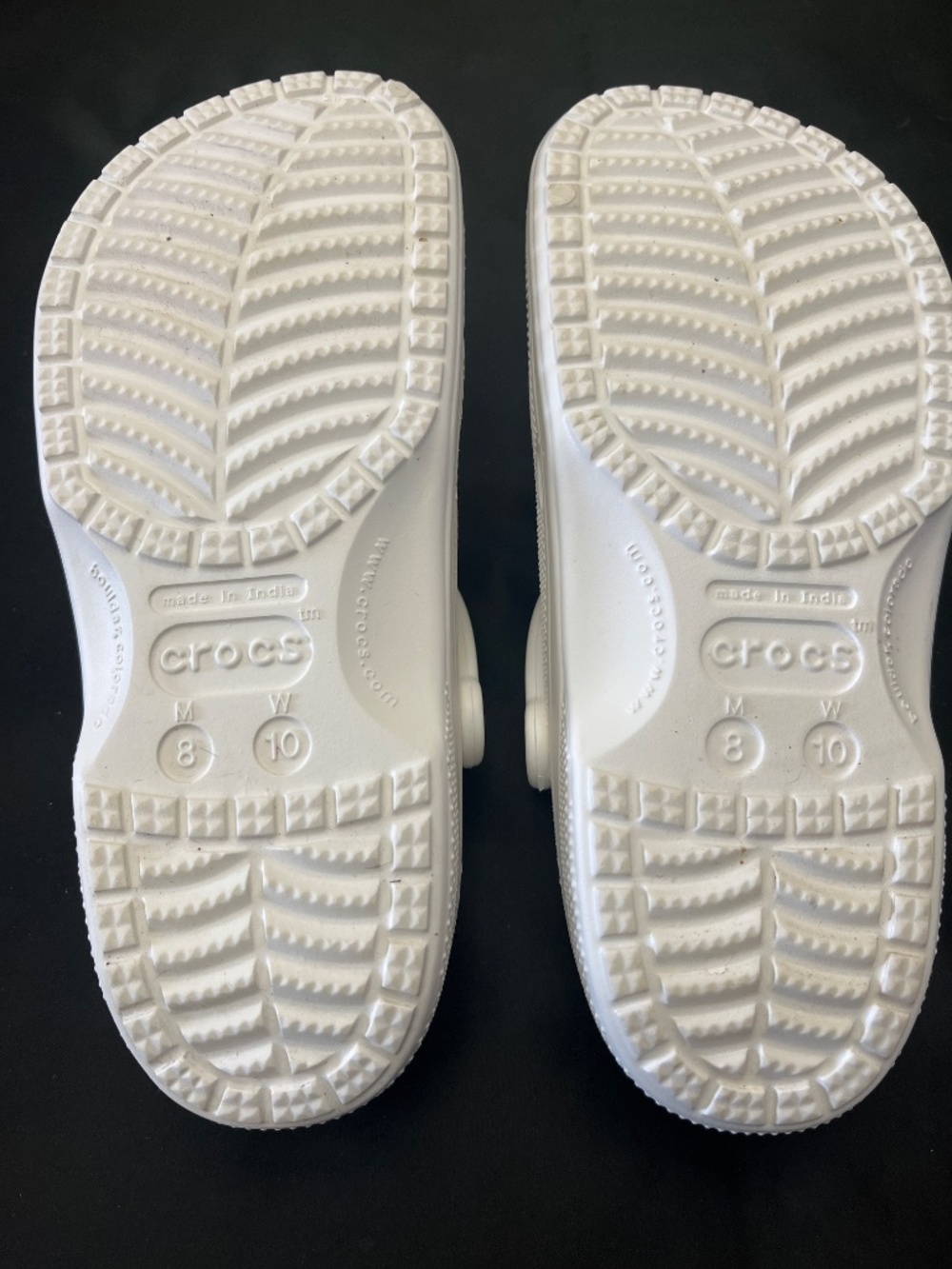Like New Pair of CROCS Bays Clogs. Sz. 10 . - Picture 10 of 13